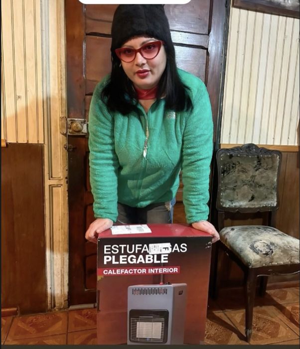 Miembro de la comunidad Premia2 con su premio